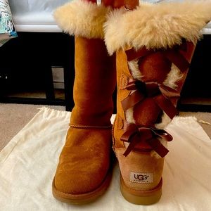 Ugg bow boots